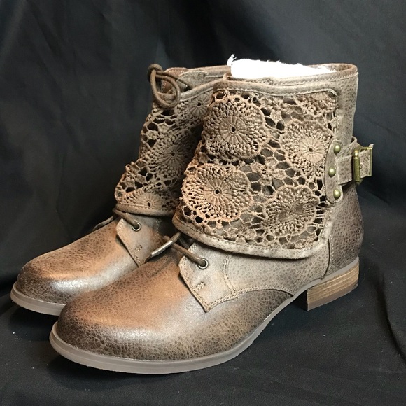 Not Rated Shoes - BRAND NEW - Brown ankle booties Not Rated Shoes - BRAND NEW - Brown ankle booties
